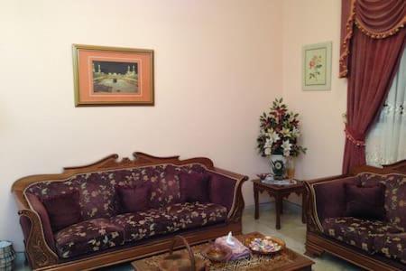 Popular attractions Area Nearby Property